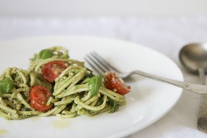 raw-zucchini-pesto-noodles1